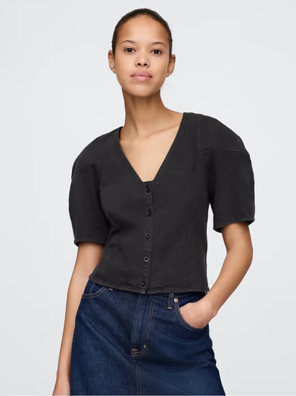 GAP Denim Barrel-Sleeve V-Neck Button Crop Top